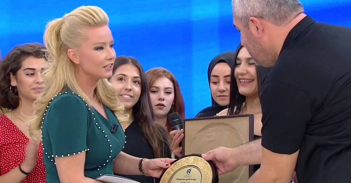 muge-anli-ile-tatli-sert