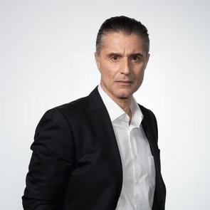 Hazım Körmükçü kimdir? Hazım Körmükçü Biyografisi