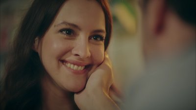 Alp ve Neva birbirine ilanı aşk etti