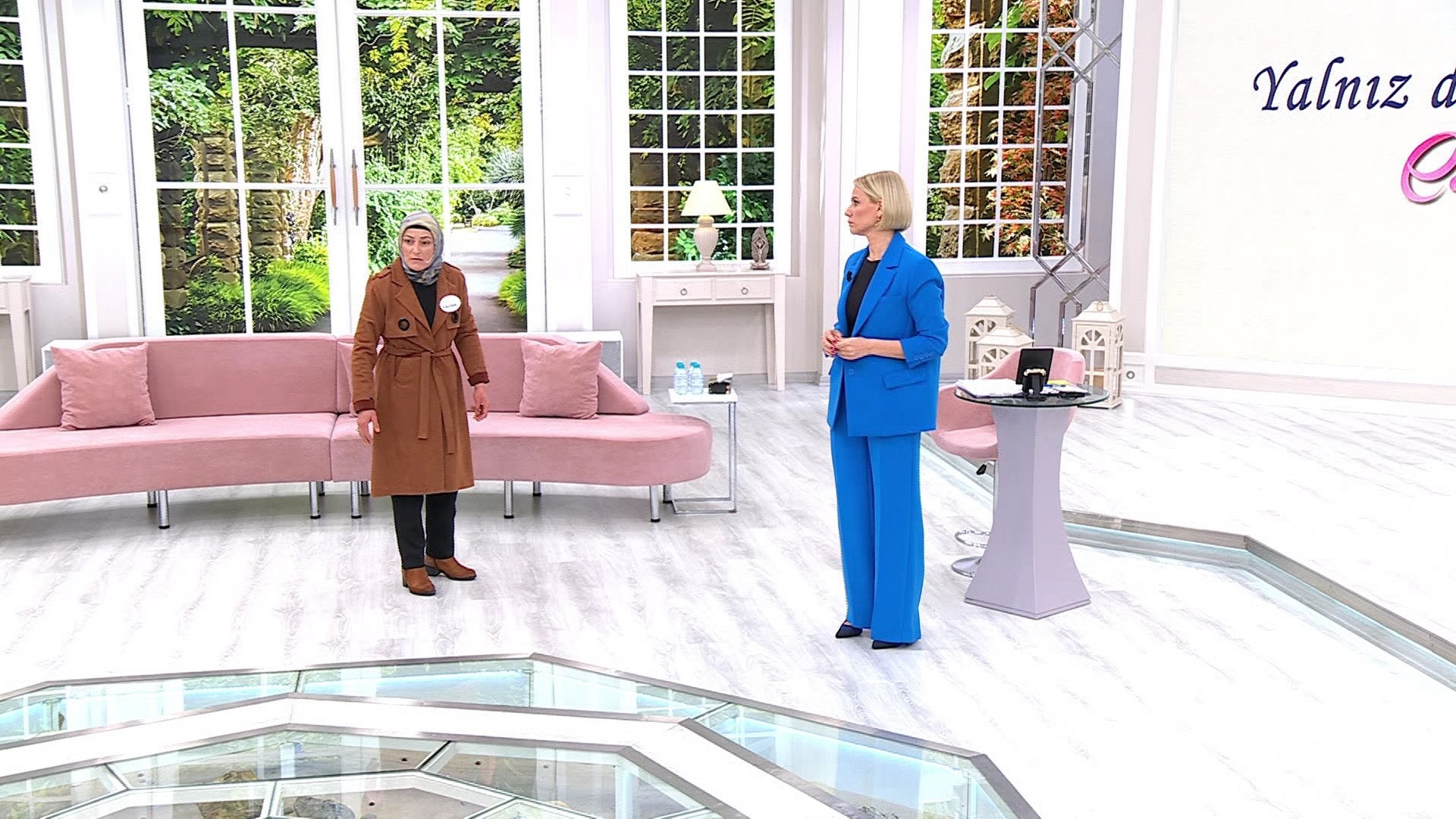 Engelli eşinin üstüne yürüdü