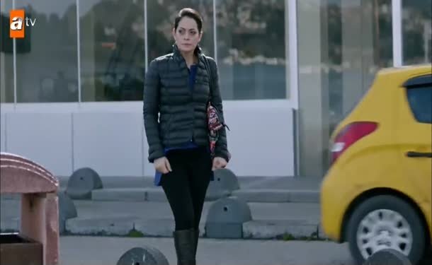 Sedef mahallesine geri döner