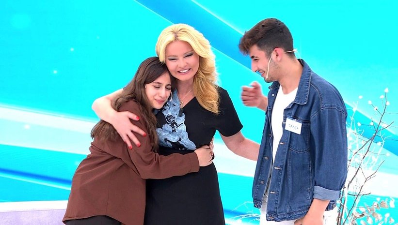 muge-anli-ile-tatli-sert