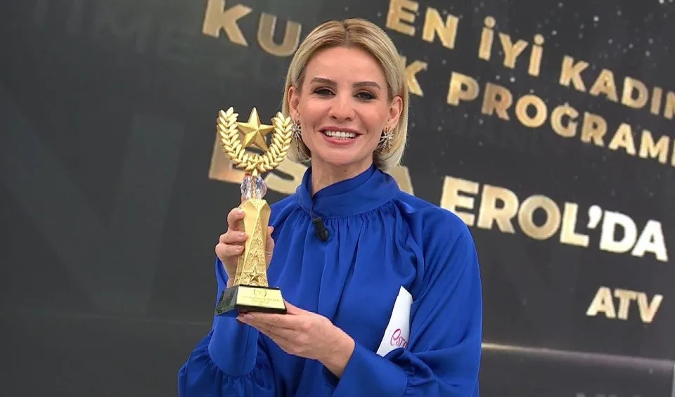 Esra Erol’da En İyi Kadın Gündüz Kuşağı Programı seçildi