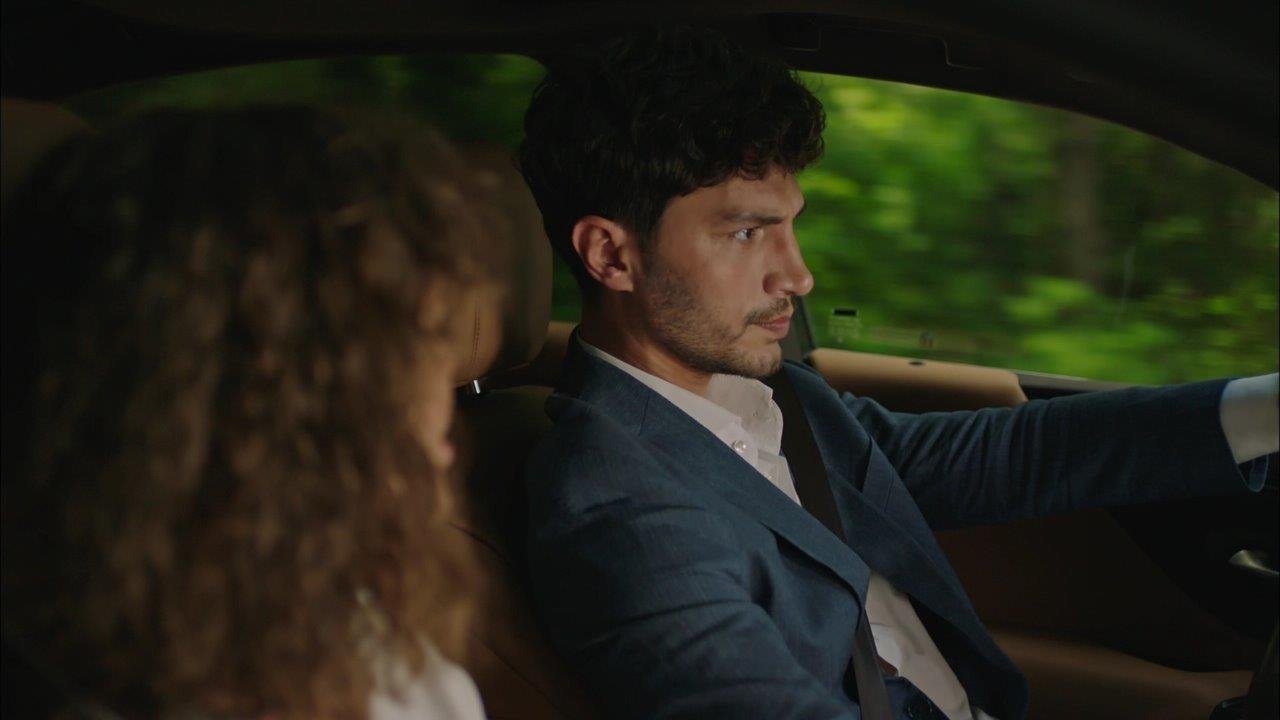 “Kazıyorum aklıma, ruhuma, kalbime unutmamak için.”