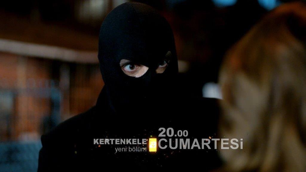 Zehra, Kara Faruk’la Buluşuyor (Kertenkele 13. Bölüm)