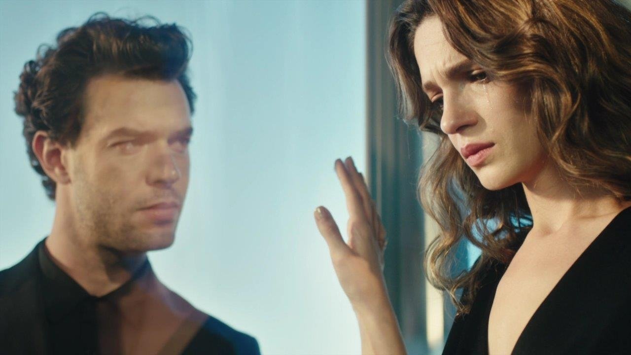 Altın Kafes dizisi konusu nedir?