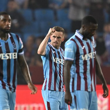 Ziraat Türkiye Kupası yarı final ilk maçında Trabzonspor, Fatih Karagümrük'ü 3-2’lik skorla mağlup etti