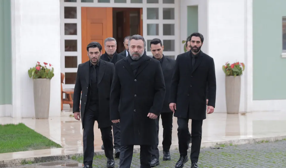 Eşkıya Dünyaya Hükümdar Olmaz