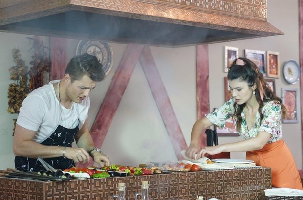 Gençliğim Eyvah'ın 3. Bölümünde neler oldu? Gençliğim Eyvah 3. Bölüm izle