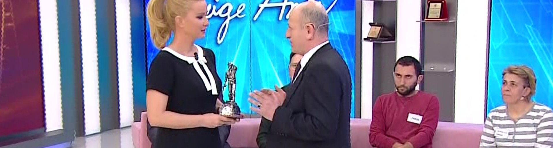 muge-anli-ile-tatli-sert