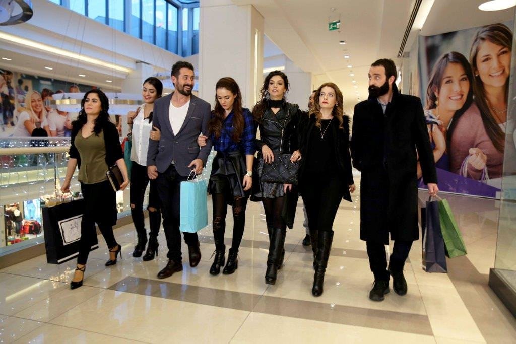 Zehra, Kara Faruk’la Buluşuyor (Kertenkele 13. Bölüm)