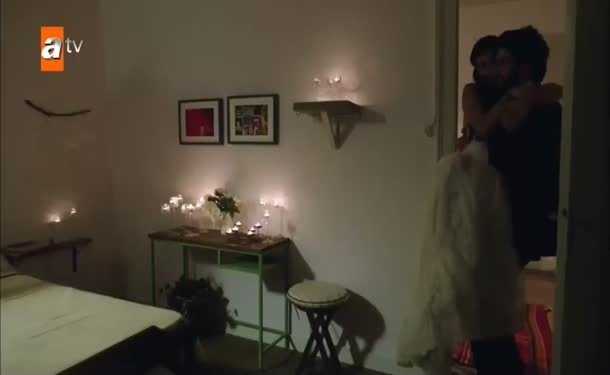 ’Ömrünü ömrüme doladım Sinyorina’