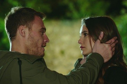 Bu Şehir Arkandan Gelecek