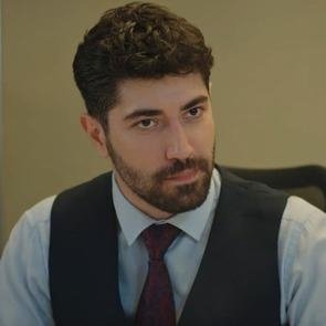 Bir Küçük Gün Işığı | Kadro | Alper