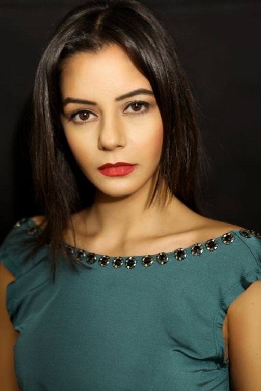 Ramiz Dayı’nın Karısı Uçurum'da…