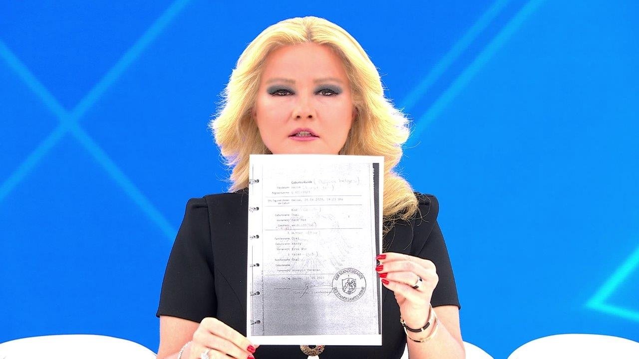 Bebeğine 'kardeşim' diyen bir anne...