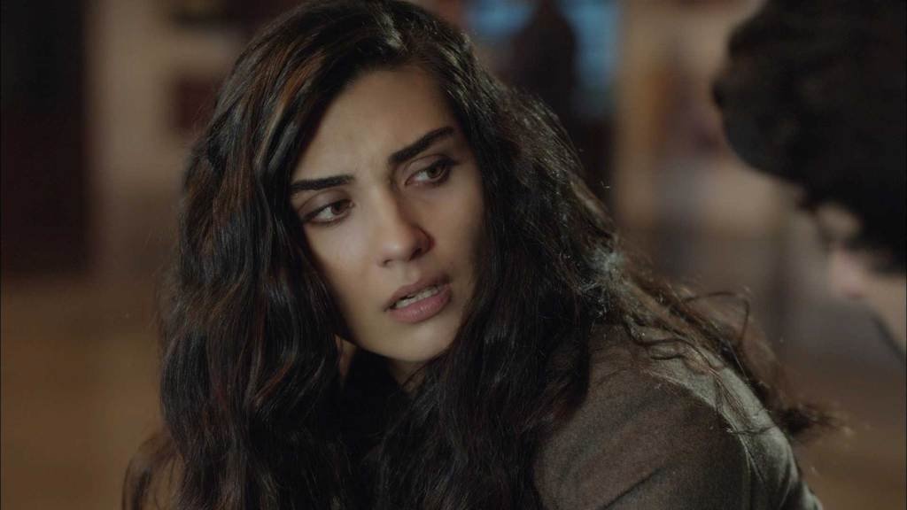 Tuba Büyüküstün resimleri