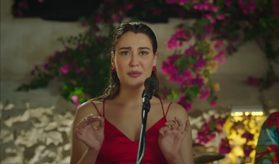 Hande kendini kaybetti...