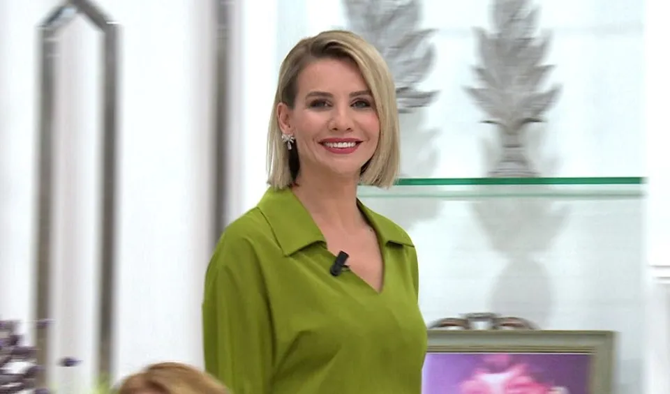 Esra Erol’da