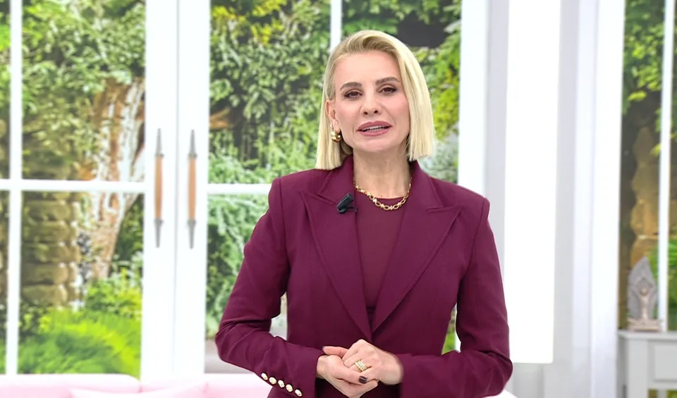 Esra Erol’da