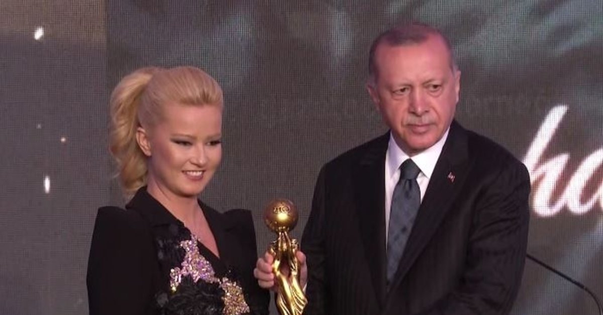 muge-anli-ile-tatli-sert