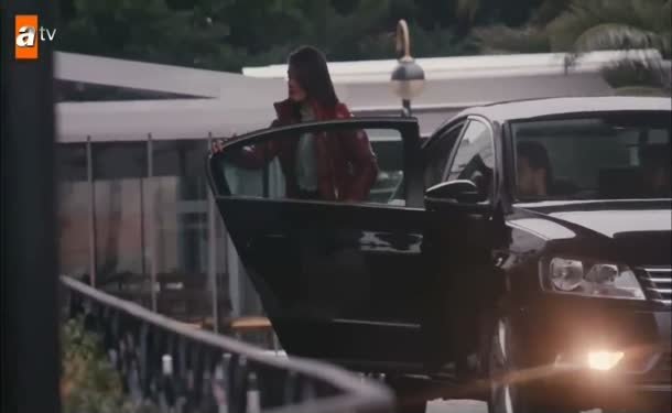 Bize İki Tabut Lazım