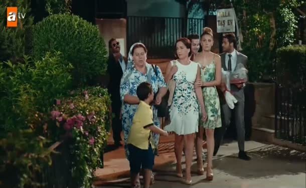 Levent, Ela’yı isteyebilecek mi?