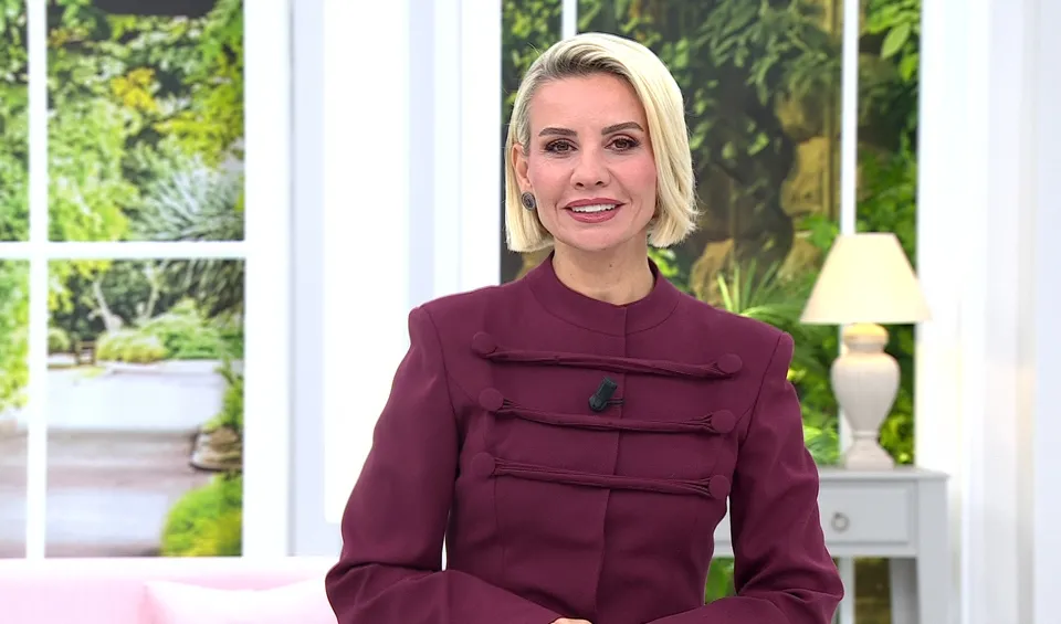 Esra Erol’da
