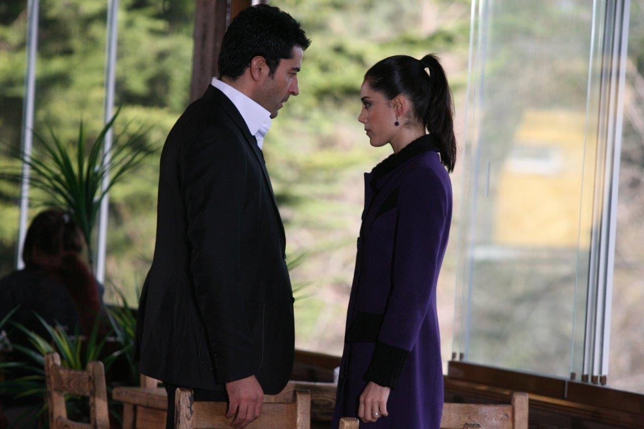 100 karede Ezel efsanesi