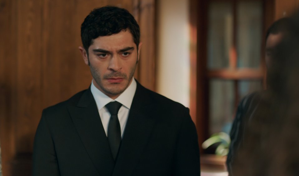 Bir Gece Masalı | Mahir, Selim’in teklifini kabul edecek mi?  Özel Videosu