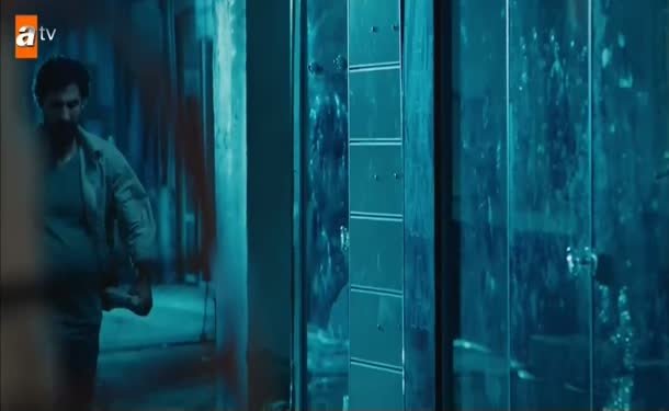 Zülfü’nün etrafı sarıldı!