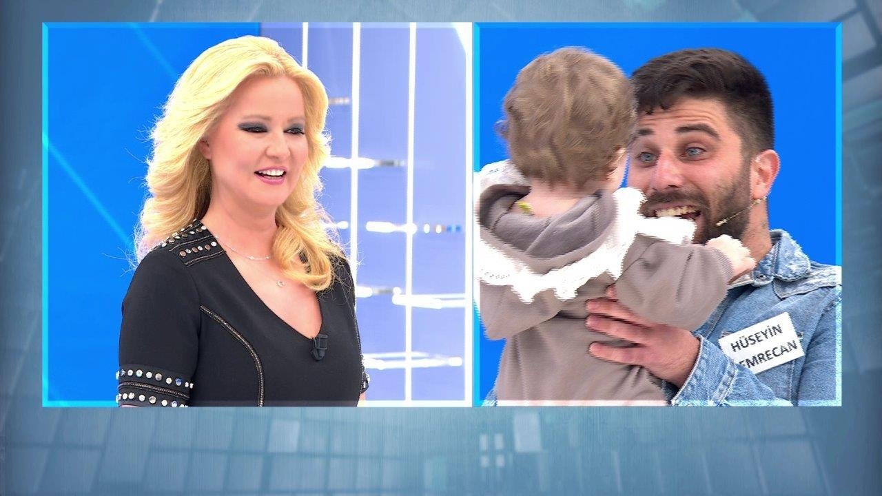 Bebeğine 'kardeşim' diyen bir anne...