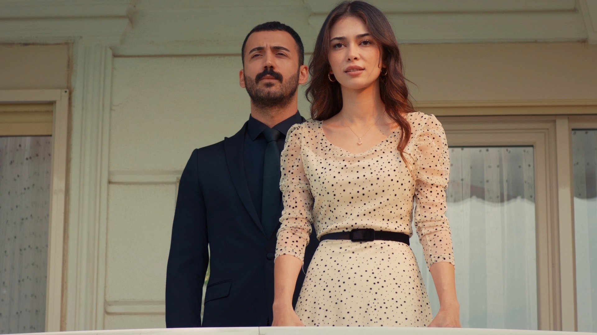 İlk Bölüm Foto Galeri